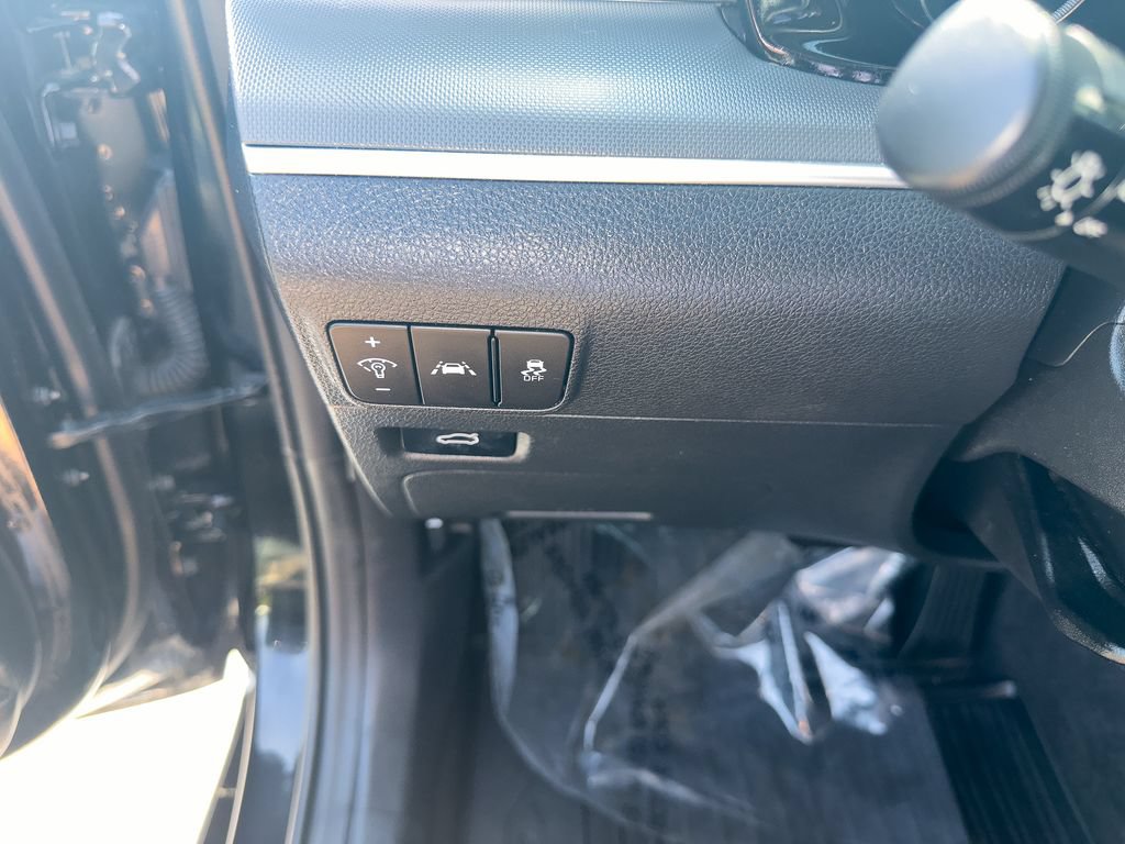 Used 2022 Kia K5 LX FWD image 21