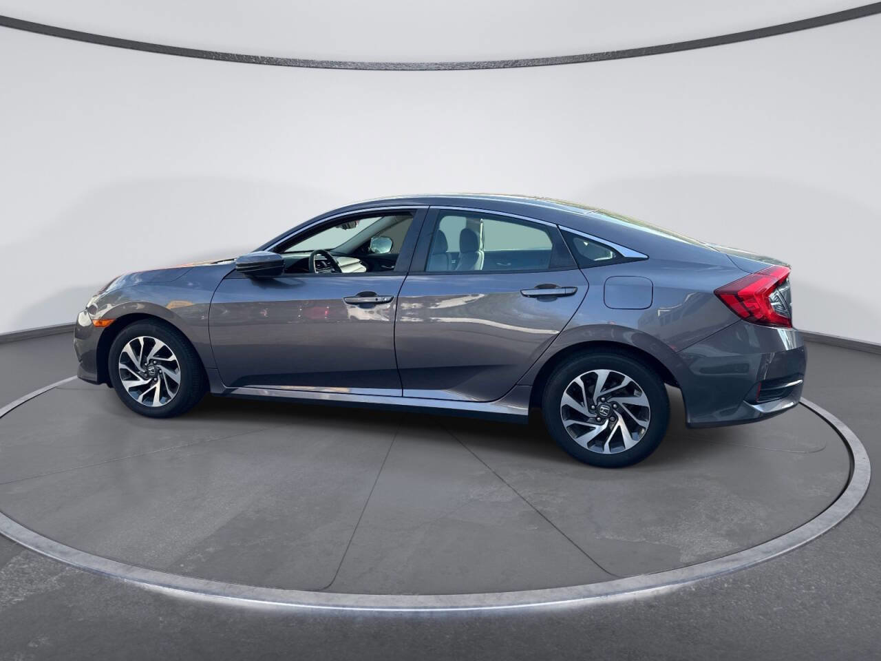Used 2016 Honda Civic EX image 2