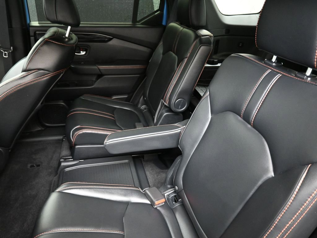 Used 2025 Honda Pilot TrailSport image 20
