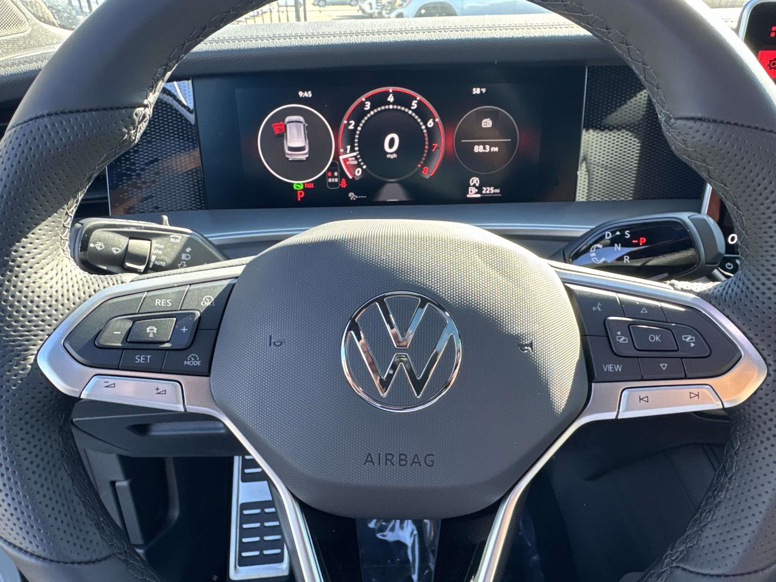 New 2026 Volkswagen Tiguan SE R-Line FWD image 17