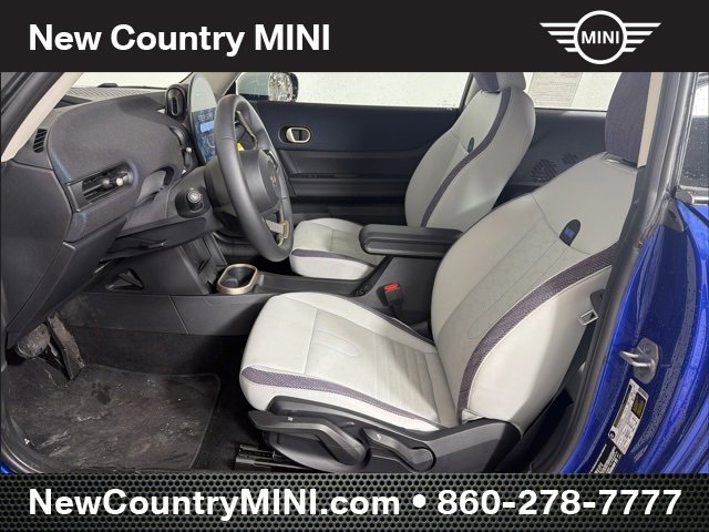 Certified 2025 MINI Cooper 2-Door Hardtop image 15