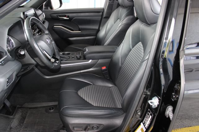 Used 2022 Toyota Highlander XSE AWD/4WD image 20