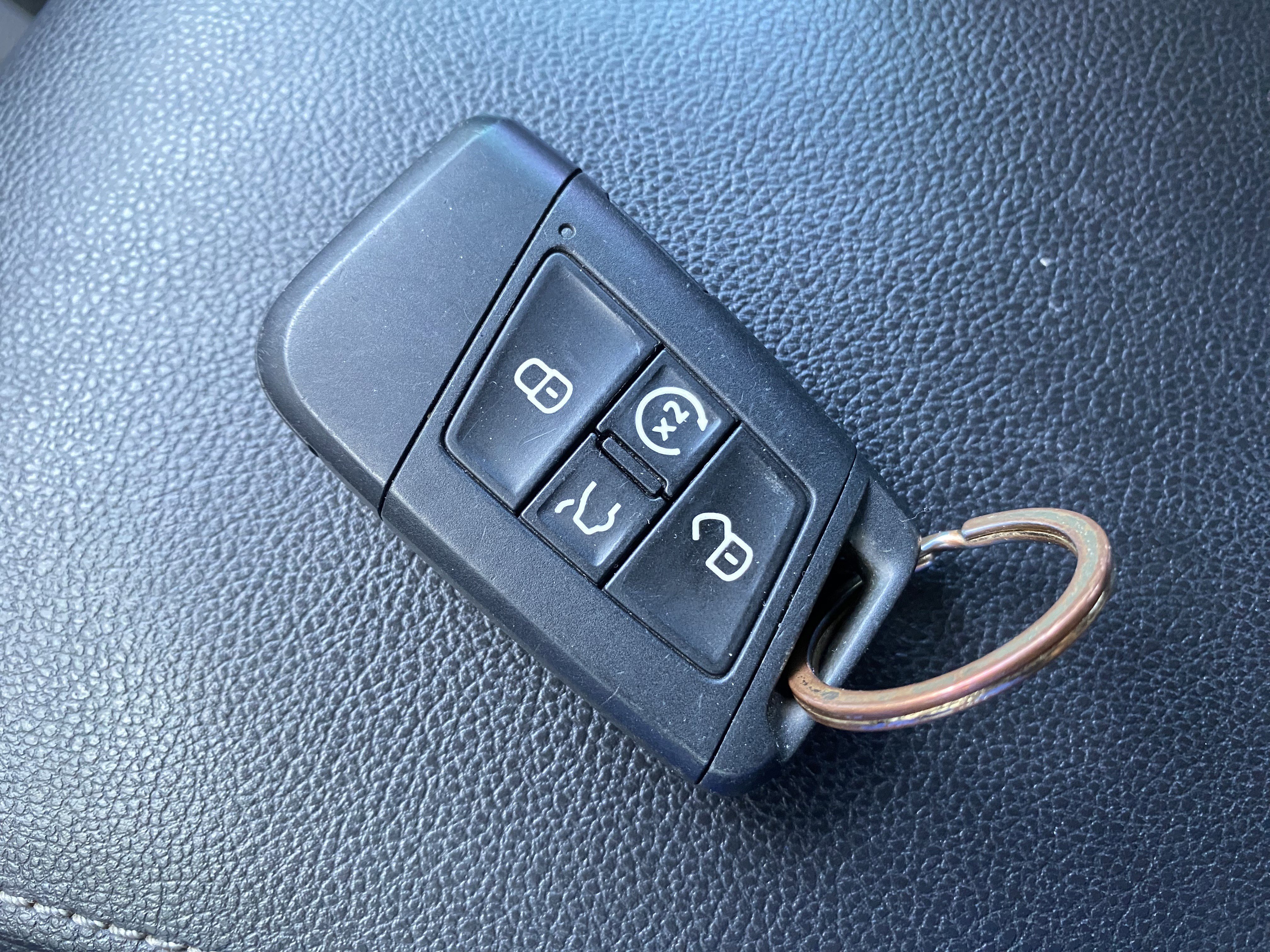 Used 2022 Volkswagen Tiguan SE FWD image 37