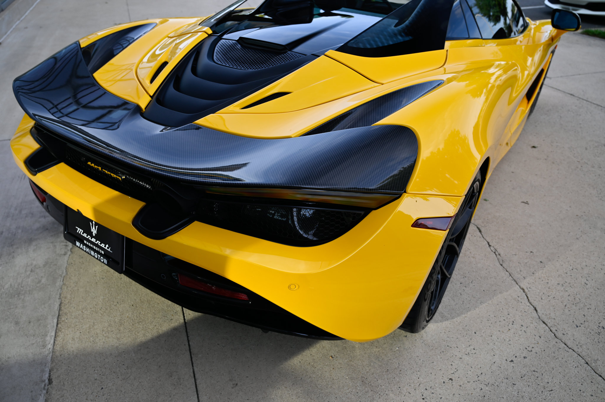 Used 2020 McLaren 720S Performance RWD image 27