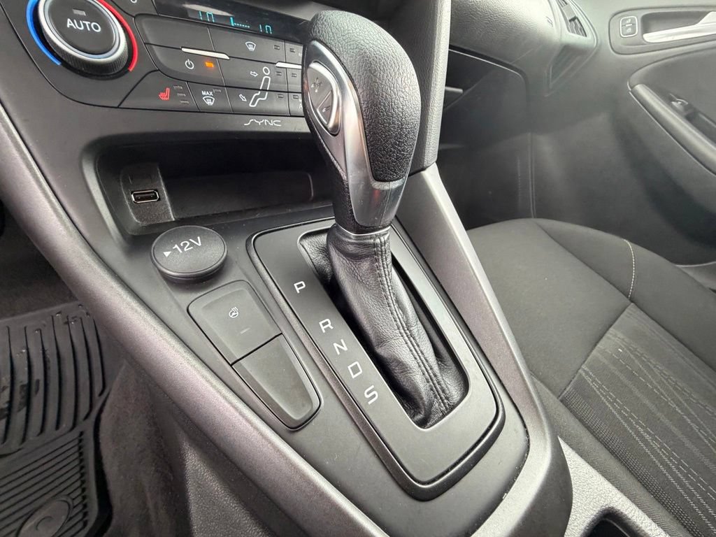 Used 2018 Ford Focus SEL w/ Cold Weather Package FWD image 23