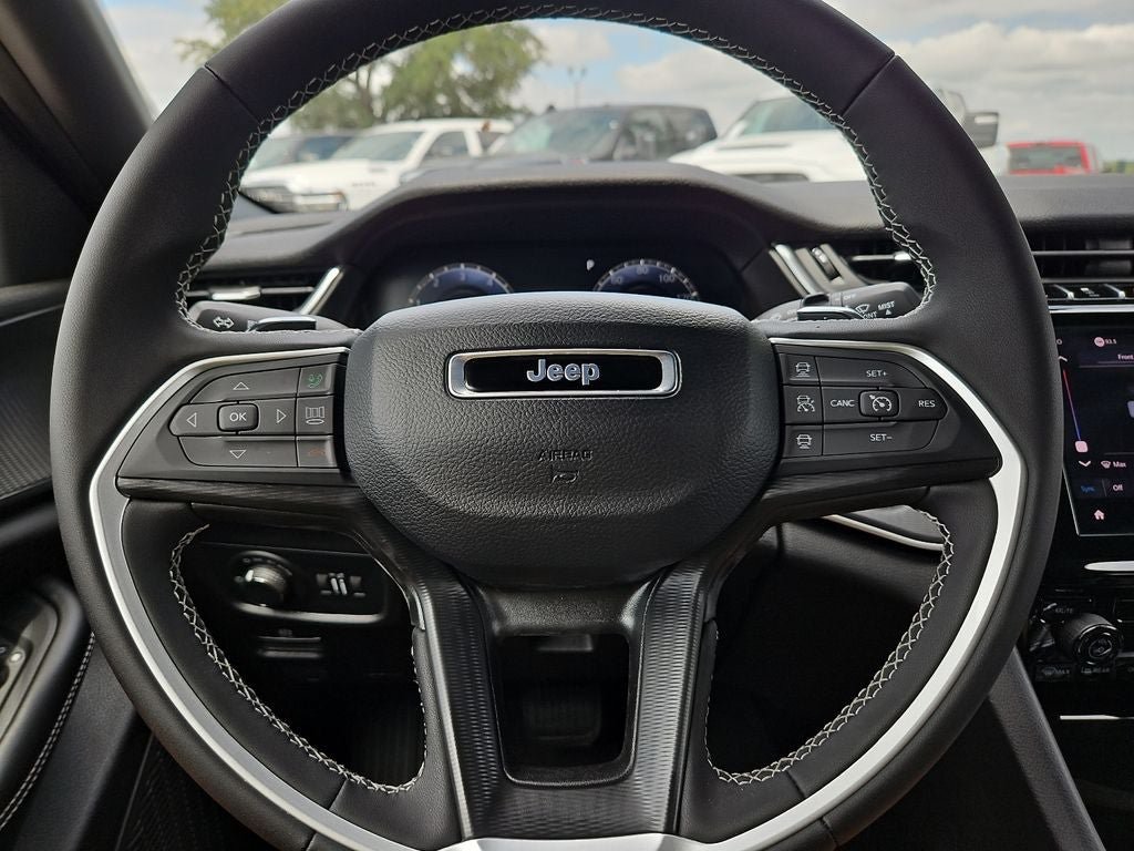 New 2026 Jeep Grand Cherokee L 2WD image 30