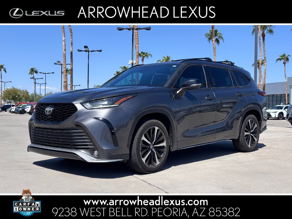 Used 2021 Toyota Highlander XSE FWD image 1