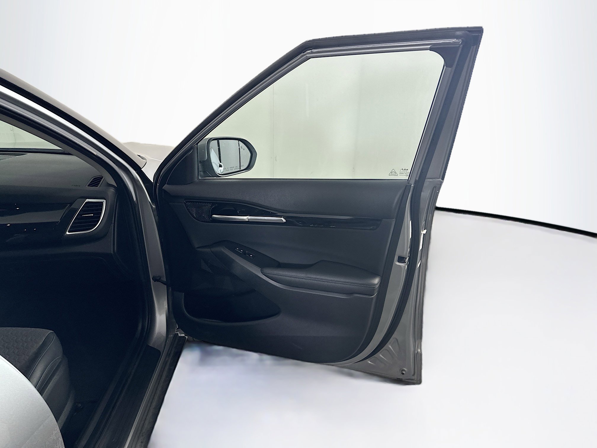 Used 2025 Kia Seltos S image 31