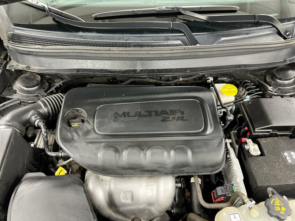 Used 2021 Jeep Cherokee Latitude Plus AWD/4WD image 24
