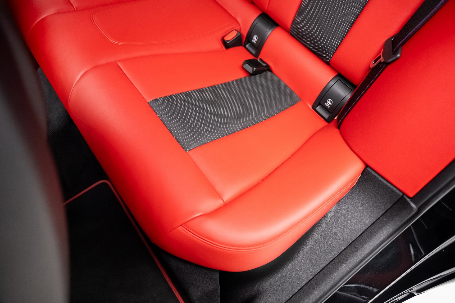 Used 2022 BMW M3 Competition w/ M Carbon Exterior Package image 71