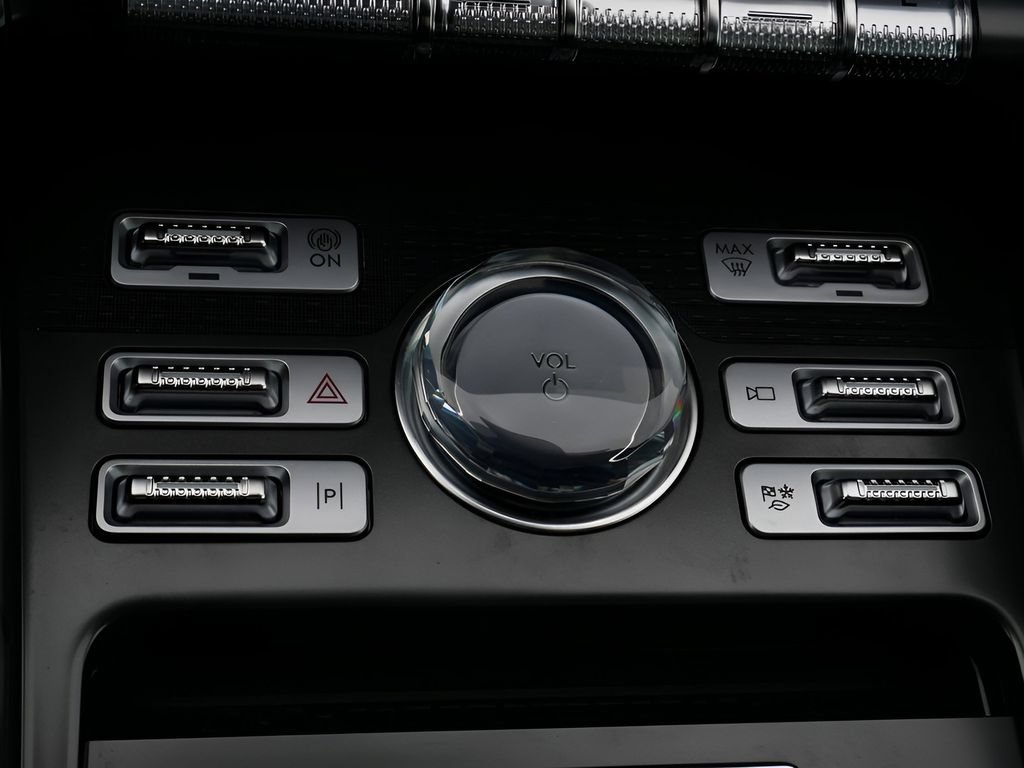 Used 2025 Lincoln Nautilus Reserve AWD/4WD image 33