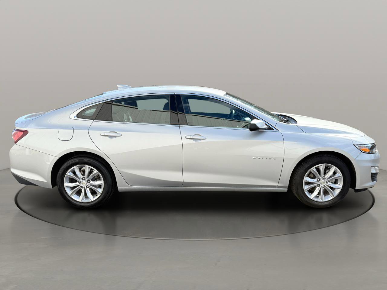 Used 2020 Chevrolet Malibu LT image 7