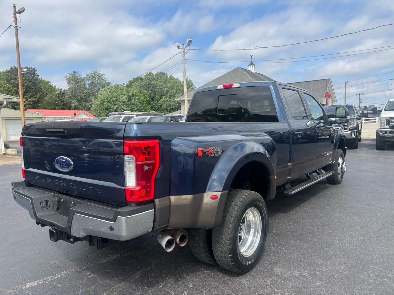 Used 2017 Ford F350 Lariat w/ Lariat Ultimate Package AWD/4WD image 5