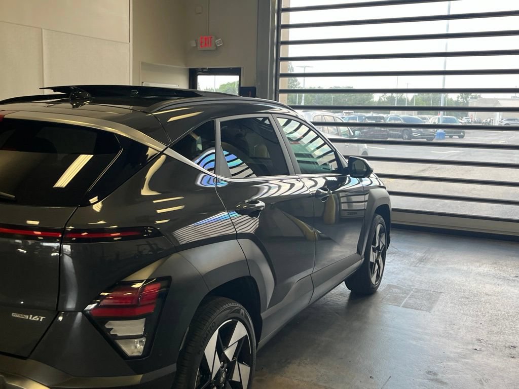 Certified 2024 Hyundai Kona Limited AWD/4WD image 10