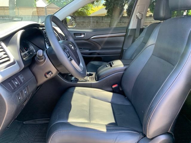 Used 2016 Toyota Highlander Limited FWD image 13