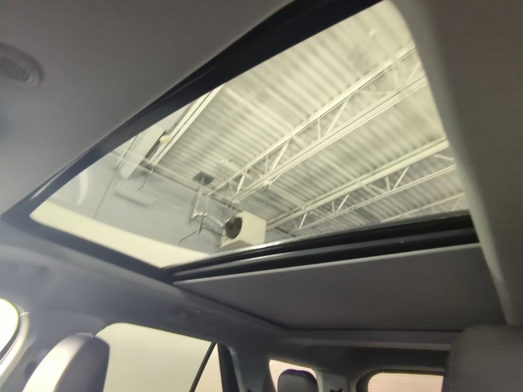 Used 2023 Ford Explorer XLT w/ Equipment Group 202A image 18