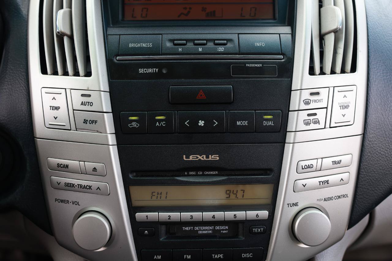 Used 2005 Lexus RX 330 w/ Premium Plus Pkg FWD image 33
