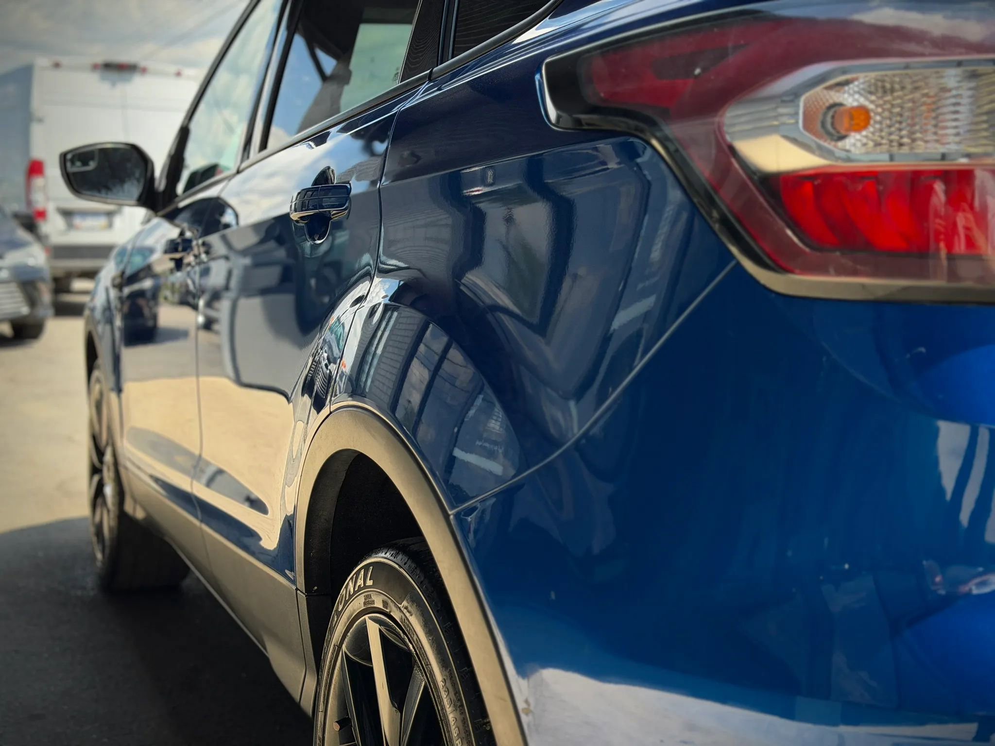 Used 2018 Ford Escape SE w/ SE Sport Appearance Package AWD/4WD image 31