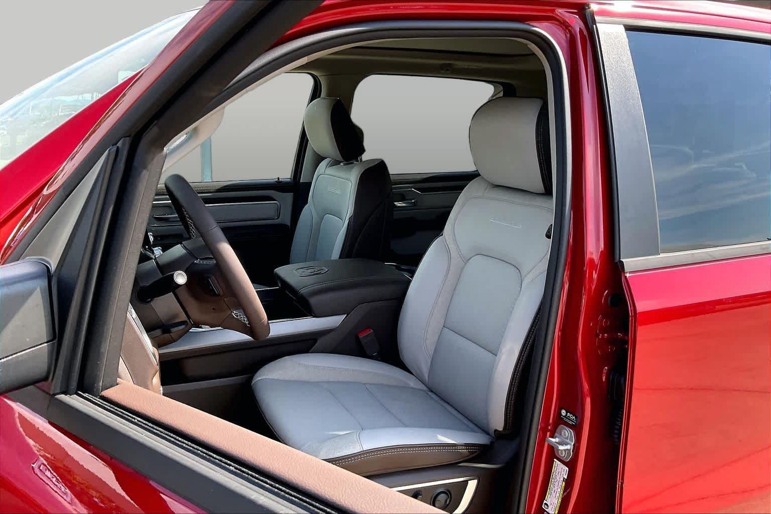 New 2027 RAM 1500 Laramie w/ Laramie Preferred Package AWD/4WD image 9