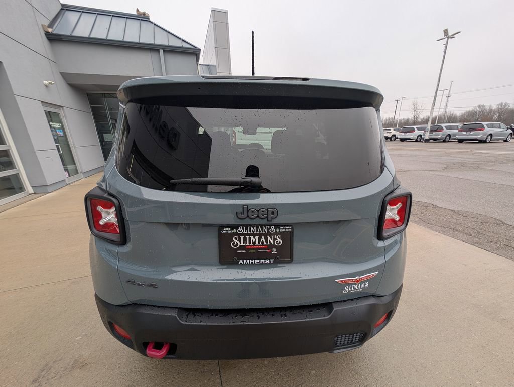 Used 2016 Jeep Renegade Trailhawk AWD/4WD image 11