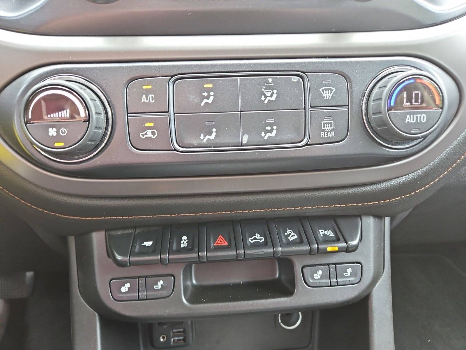 Used 2021 GMC Canyon AT4 image 27