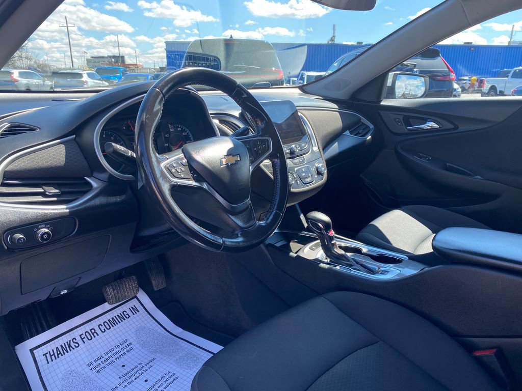 Used 2022 Chevrolet Malibu RS FWD image 8
