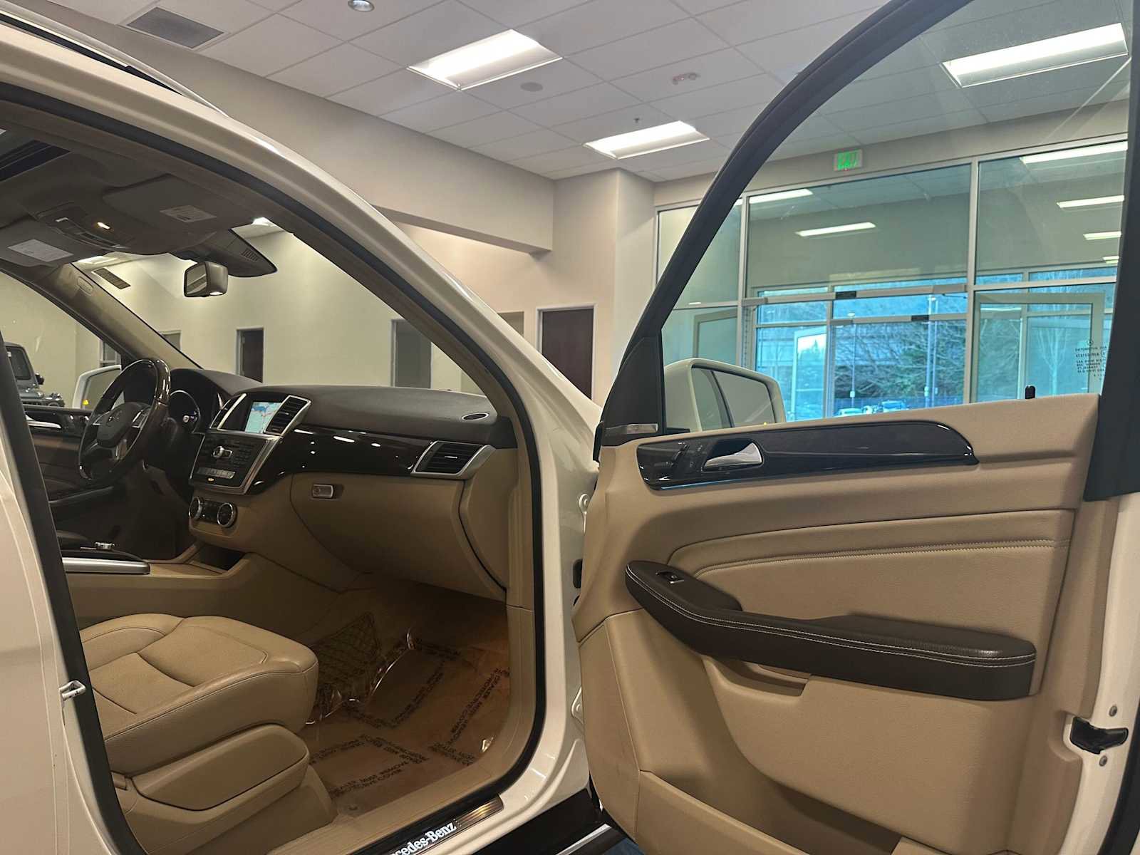 Used 2015 Mercedes-Benz ML 350 4MATIC image 30