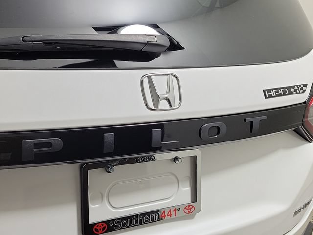 Used 2023 Honda Pilot Elite image 9