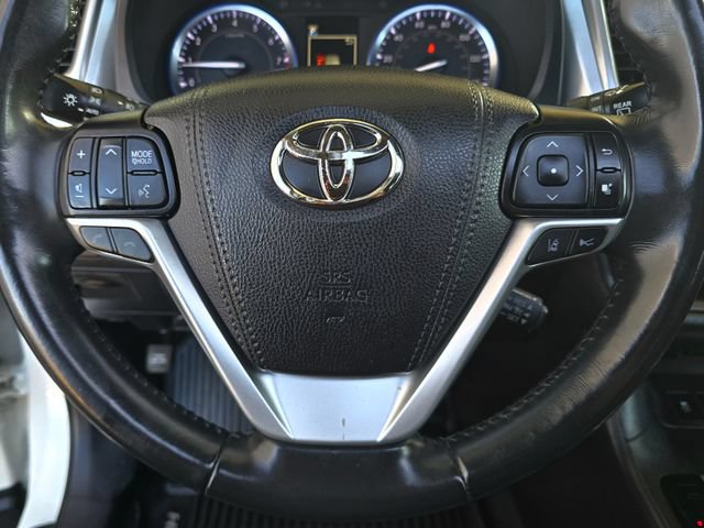 Used 2019 Toyota Highlander XLE AWD/4WD image 13