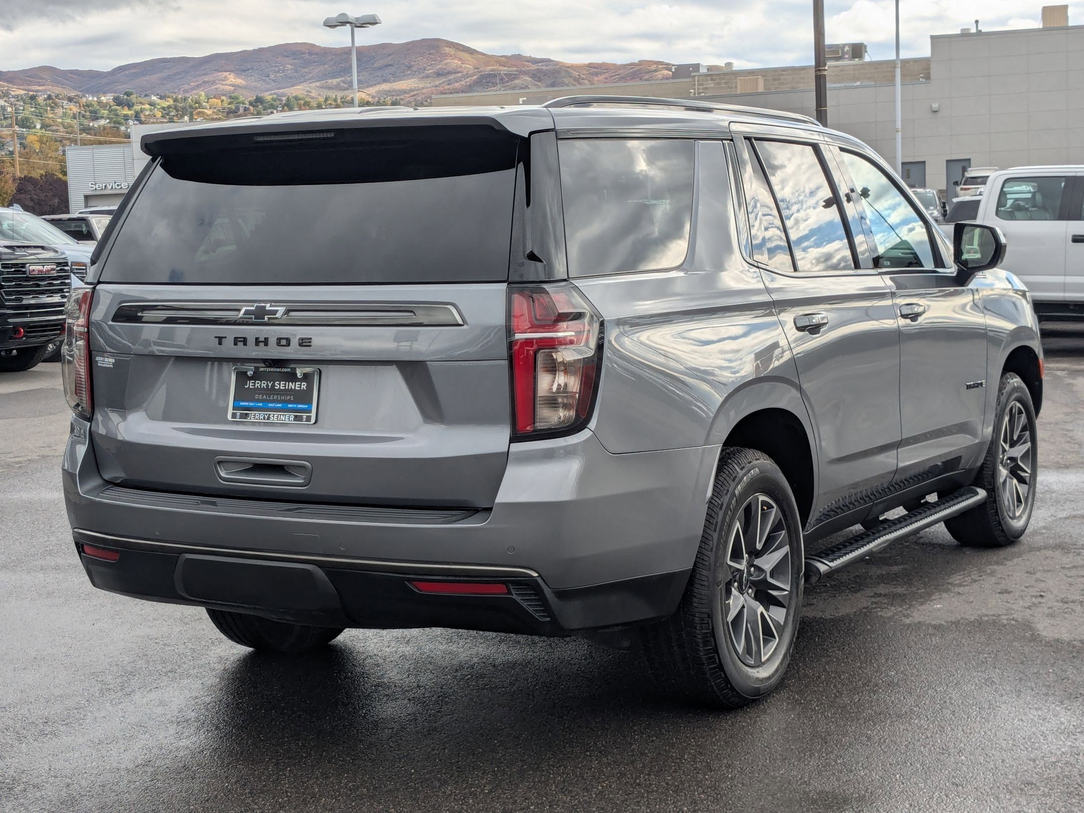 Used 2021 Chevrolet Tahoe Z71 w/ Rear Media and Nav Package image 6