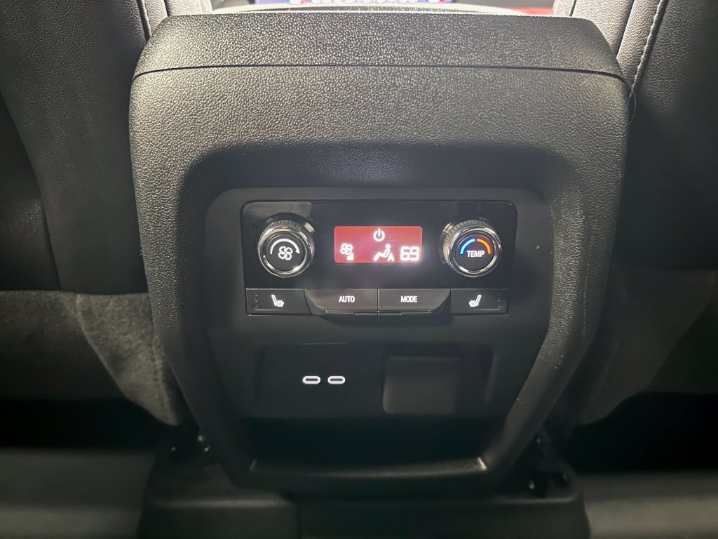 Used 2025 Chevrolet Traverse RS w/ LPO, Floor Liner Package AWD/4WD image 24