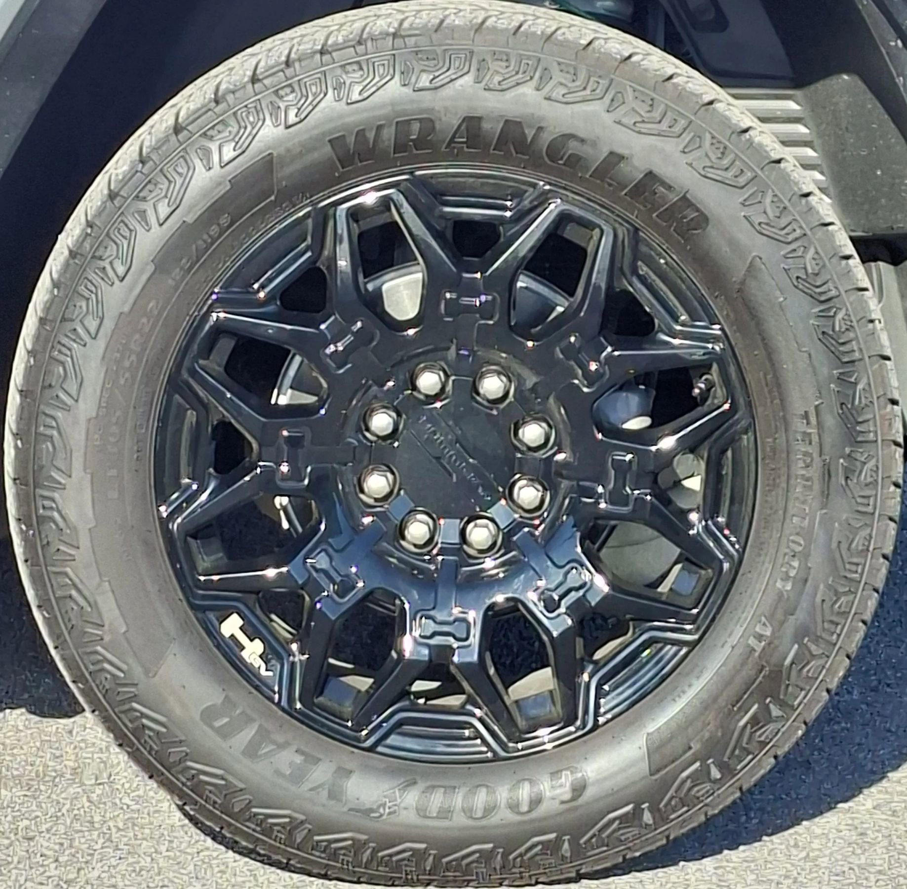 Used 2025 GMC Hummer EV 2X AWD/4WD image 17