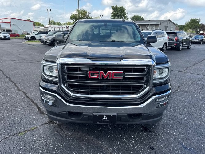 Used 2017 GMC Sierra 1500 SLE w/ SLE Value Package AWD/4WD image 9