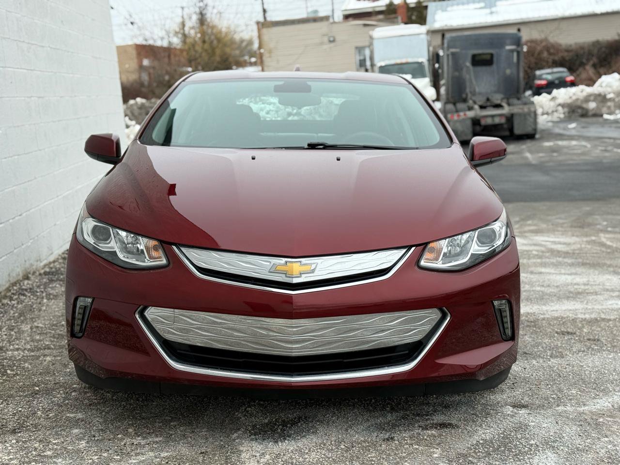 Used 2017 Chevrolet Volt LT w/ Comfort Package FWD image 5