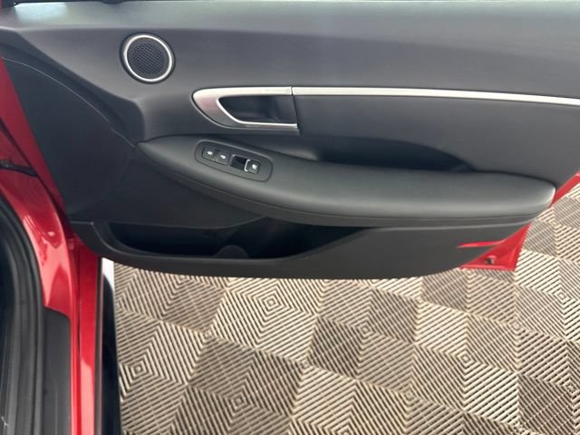 Used 2021 Hyundai Sonata SEL w/ Preferred Accessory Package FWD image 19
