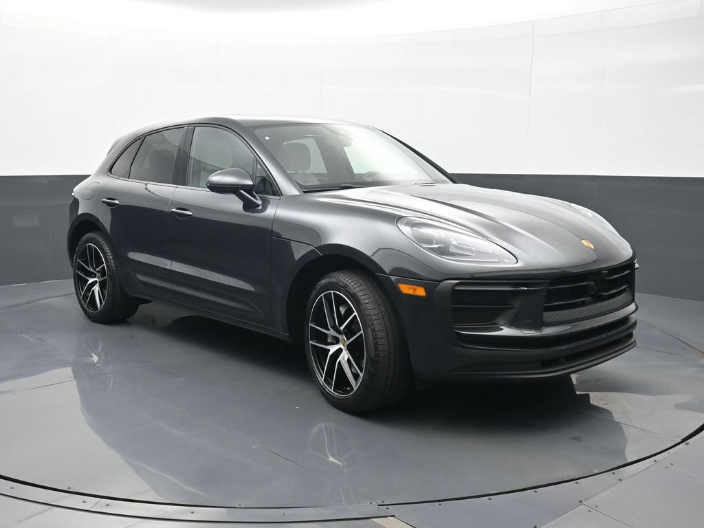 Certified 2023 Porsche Macan AWD/4WD image 24