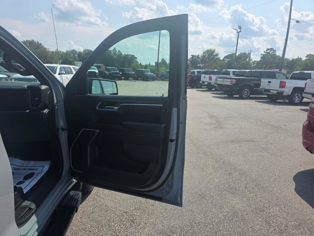 Used 2024 GMC Sierra 1500 Elevation w/ LPO, Elevation Black Package RWD image 11
