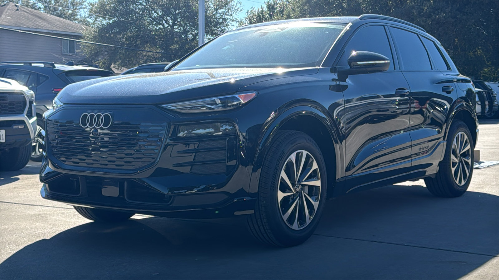 New 2025 Audi Q6 e-tron Premium AWD/4WD image 3
