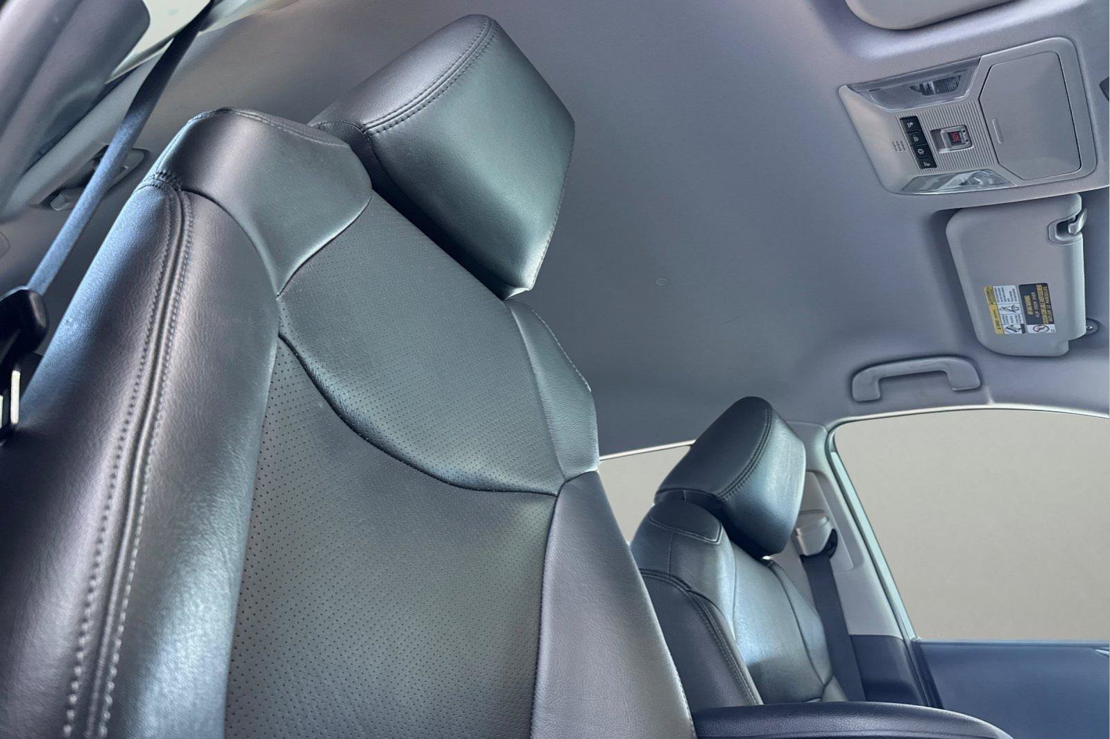 Used 2019 Toyota RAV4 LE w/ All Weather Liner Package AWD/4WD image 21
