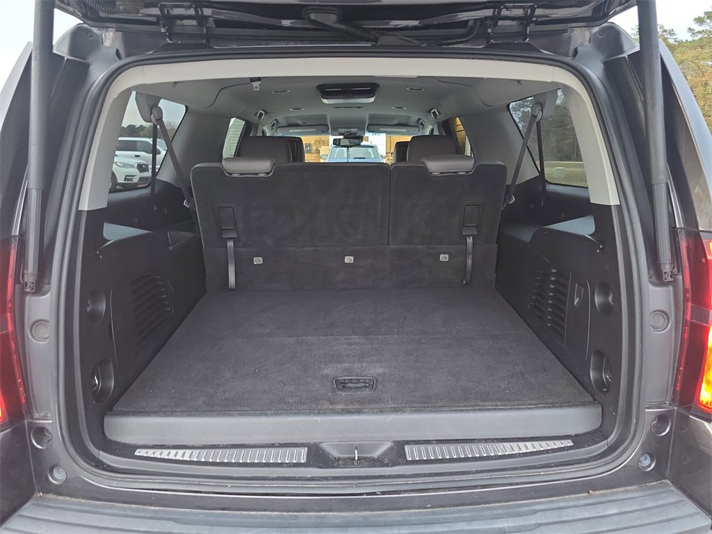 Used 2017 Chevrolet Suburban LT image 11