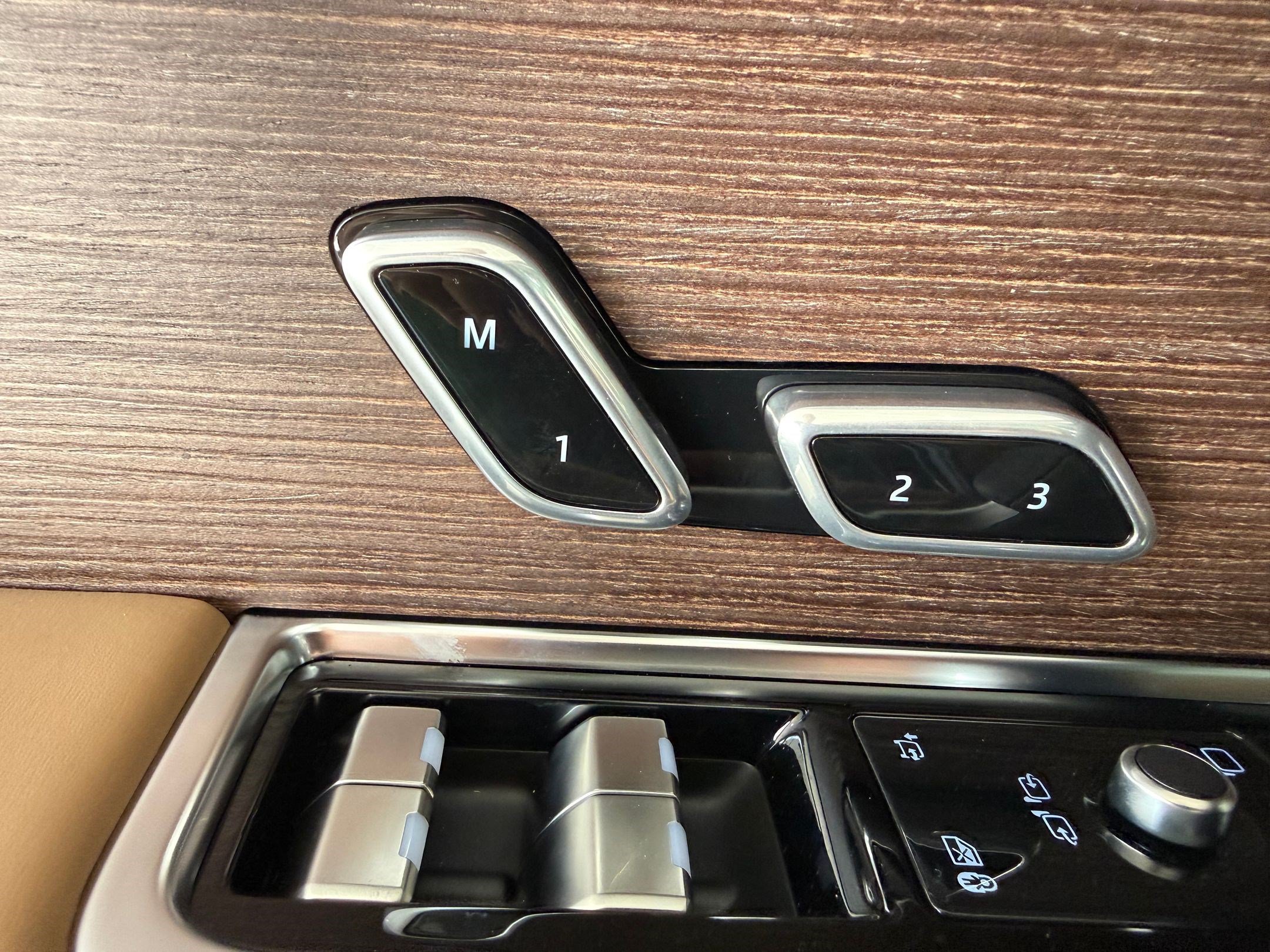 New 2026 Land Rover Range Rover SE AWD/4WD image 29