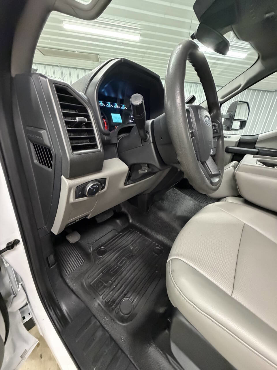 Used 2020 Ford F450 XL w/ Power Equipment Group image 40