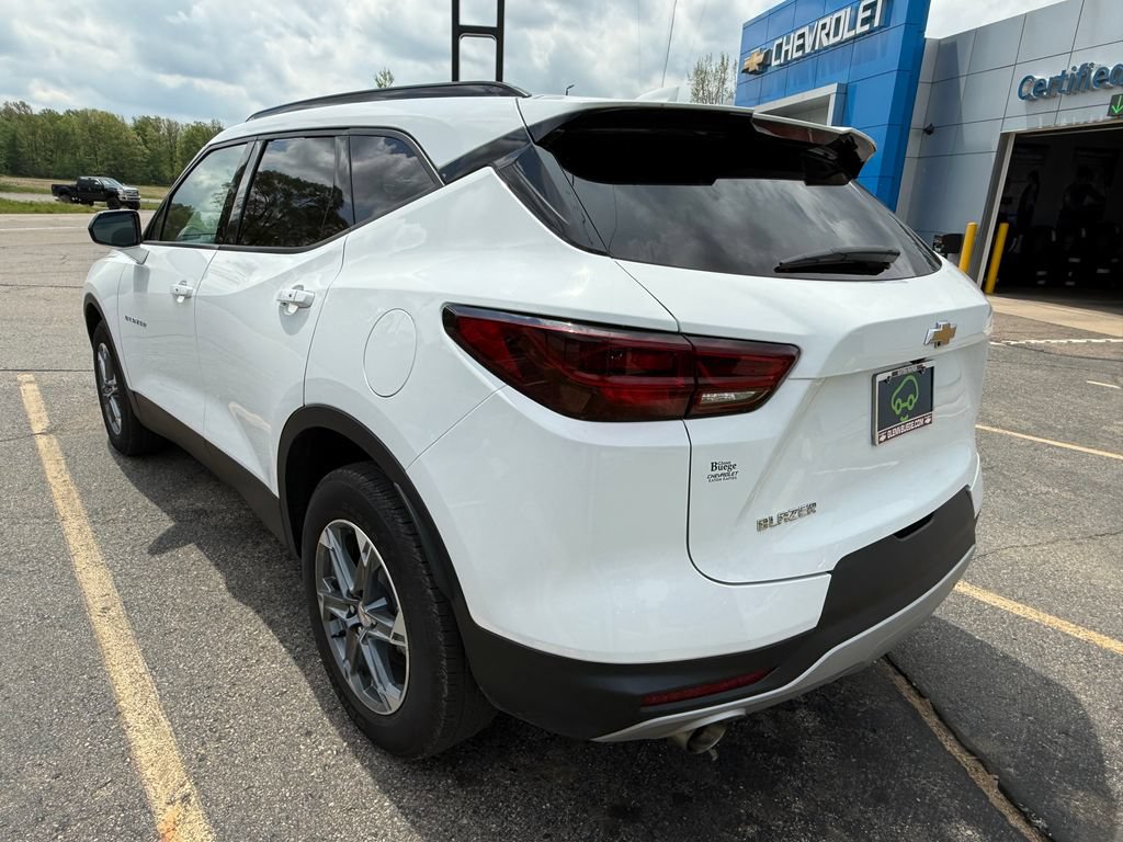 Certified 2024 Chevrolet Blazer LT w/ Convenience Package FWD image 3