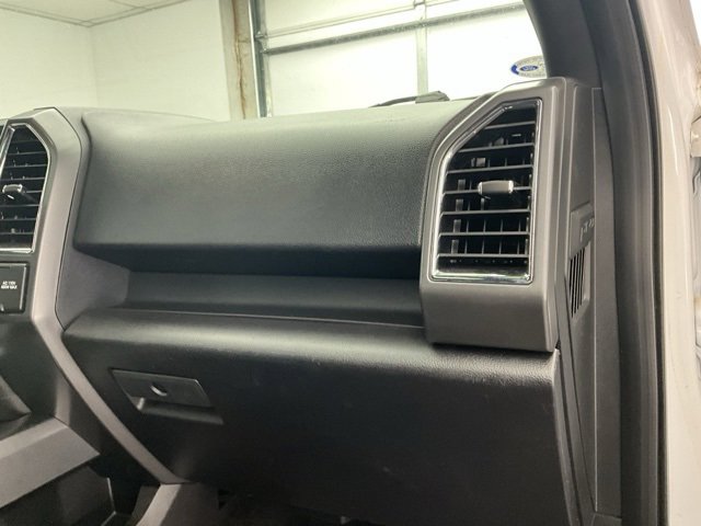 Used 2016 Ford F150 XLT w/ Equipment Group 302A Luxury image 10