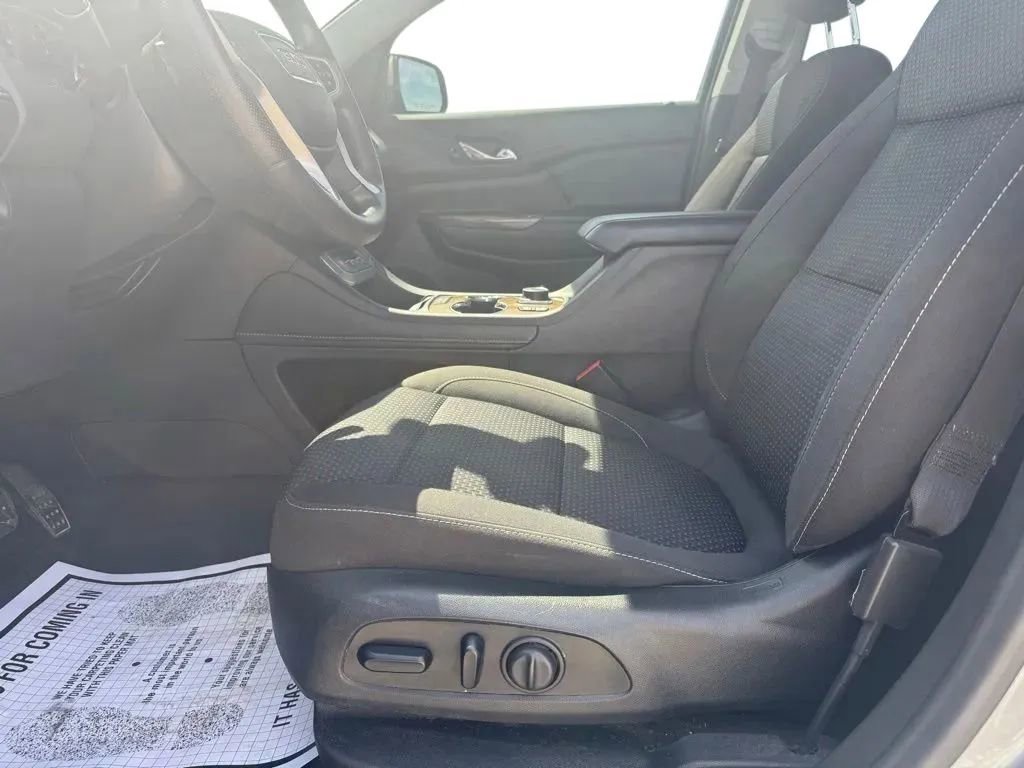 Used 2021 GMC Acadia SLE w/ Driver Convenience Package FWD image 8