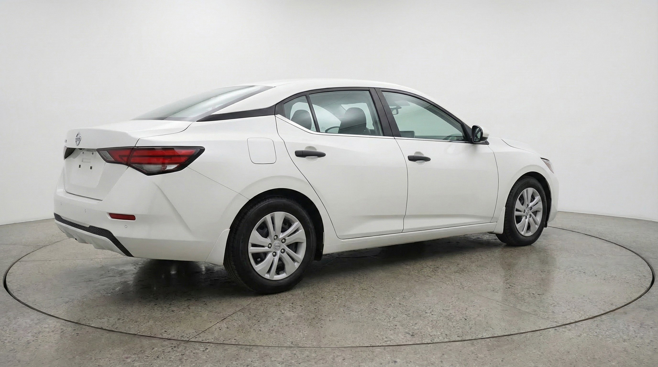 Used 2025 Nissan Sentra S image 9