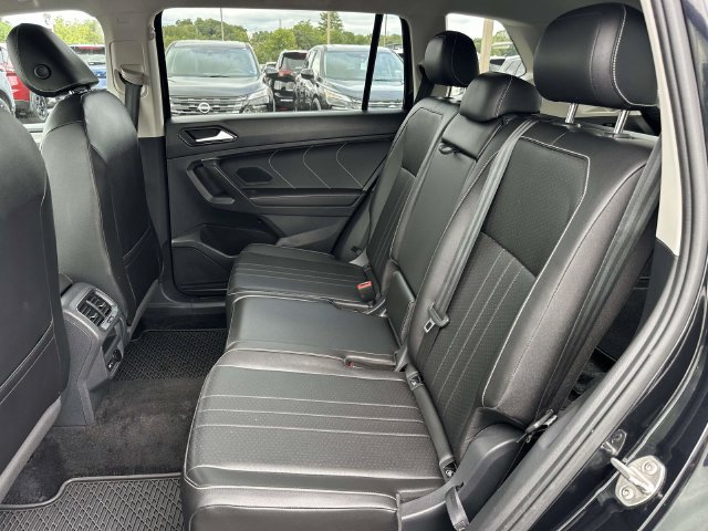 Used 2024 Volkswagen Tiguan SE AWD/4WD image 15