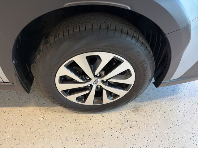Used 2023 Subaru Outback Premium AWD/4WD image 10