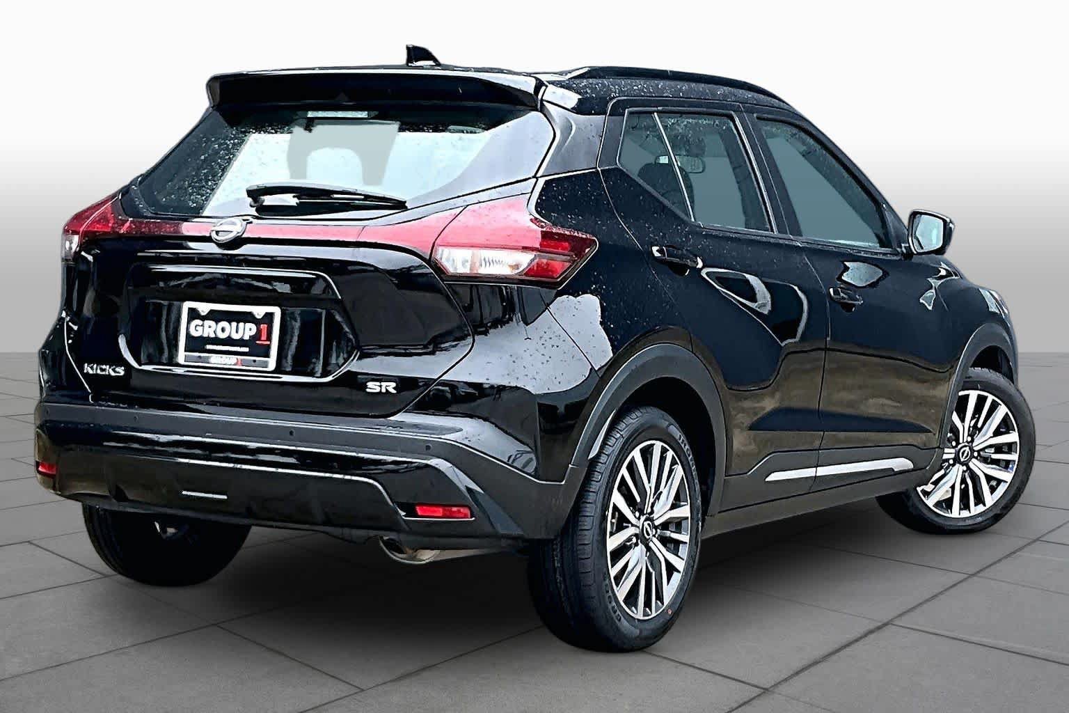 Certified 2024 Nissan Kicks SR FWD image 13