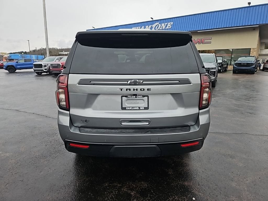 Used 2023 Chevrolet Tahoe Z71 w/ Luxury Package AWD/4WD image 4